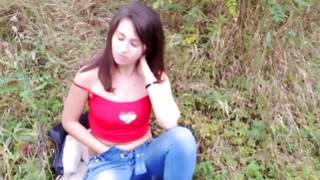 Gorgeous young hoe fingering twat outdoors